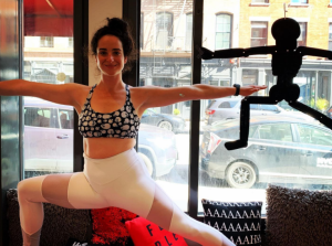 Lara Saget doing yoga