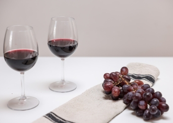 delicious red wine with grapes