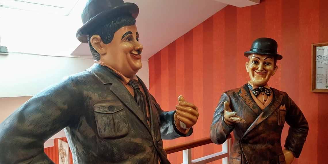 Life-sized statues of Laurel and Hardy