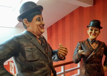 Life-sized statues of Laurel and Hardy