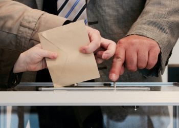 A person casting vote