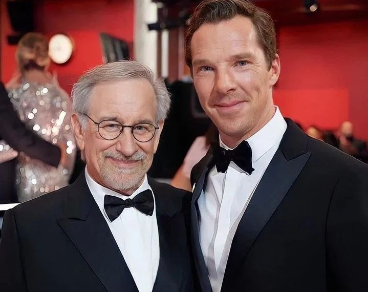 Steven Spielberg with actor Benedict Cumberbatch